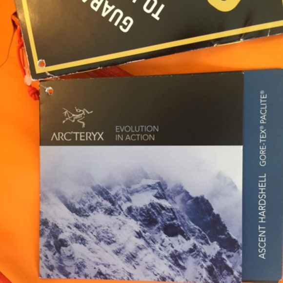 2 coats - Arc'teryx Orange Goretex &Black Down NEW - WOMENS - Picture 4 of 6